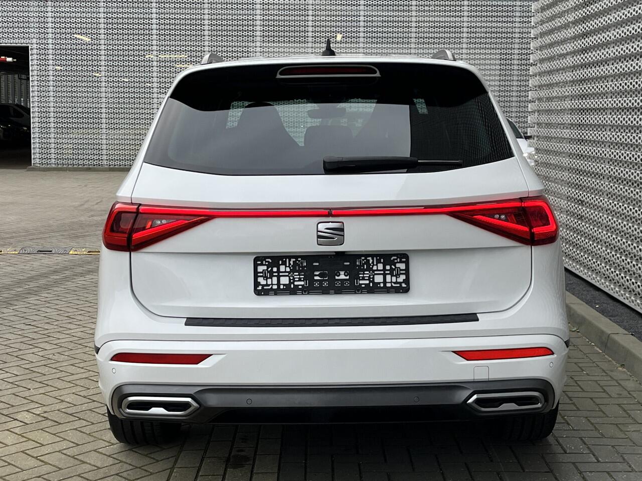 Seat Tarraco 1.4 TSI 245PK DSG e-Hybrid PHEV FR / Fabrieksgarantie 10-2027 of 100.000 KM / Elektrische Trekhaak / Memory Seat/ Digitale Cockpit / Travel Assist / Achteruitrijcamera / LMV 20" /
