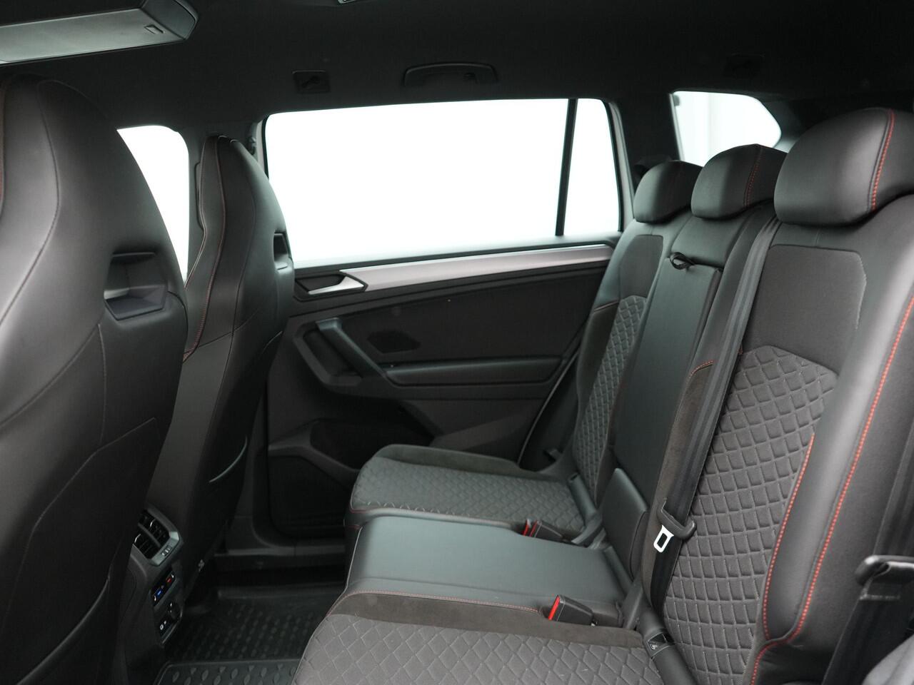 Seat Tarraco 1.4 TSI e-Hybrid FR Plug in Hybrid 245pk PHEV | Trekhaak af Fabriek | Adaptive Cruise | 360 Camera | Half Lederen Sportstoelen Memory | Carplay | Keyless |