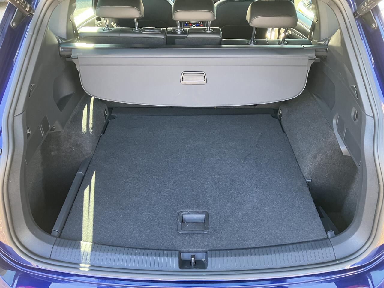 Seat Tarraco 1.5 TSI Excellence Business Intense / Metallic/ Digitale cockpit/ Led/ Keyless Start/ Elec. Achterklep/ Camera/ Zwenkhaak / Clima/ Navi/ 19 lmv