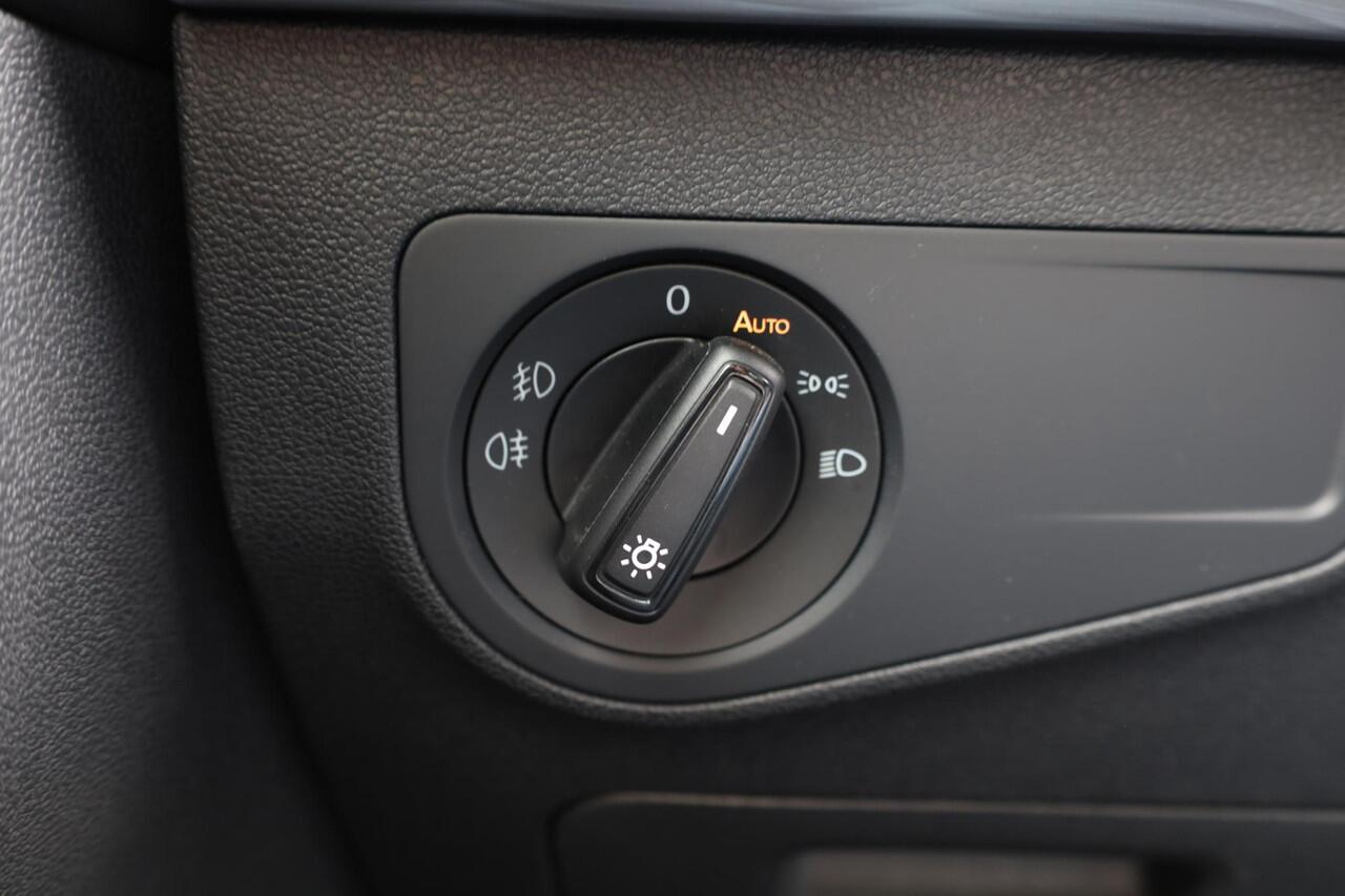 Seat Tarraco 1.4 TSI e-Hybrid PHEV Xperience Business Intense achteruitrijcamera elektrische achterklep zwarte dakhemel leder / alcantara digital cockpit navigatie privacy glas draadloos carplay ACC dealer onderhouden