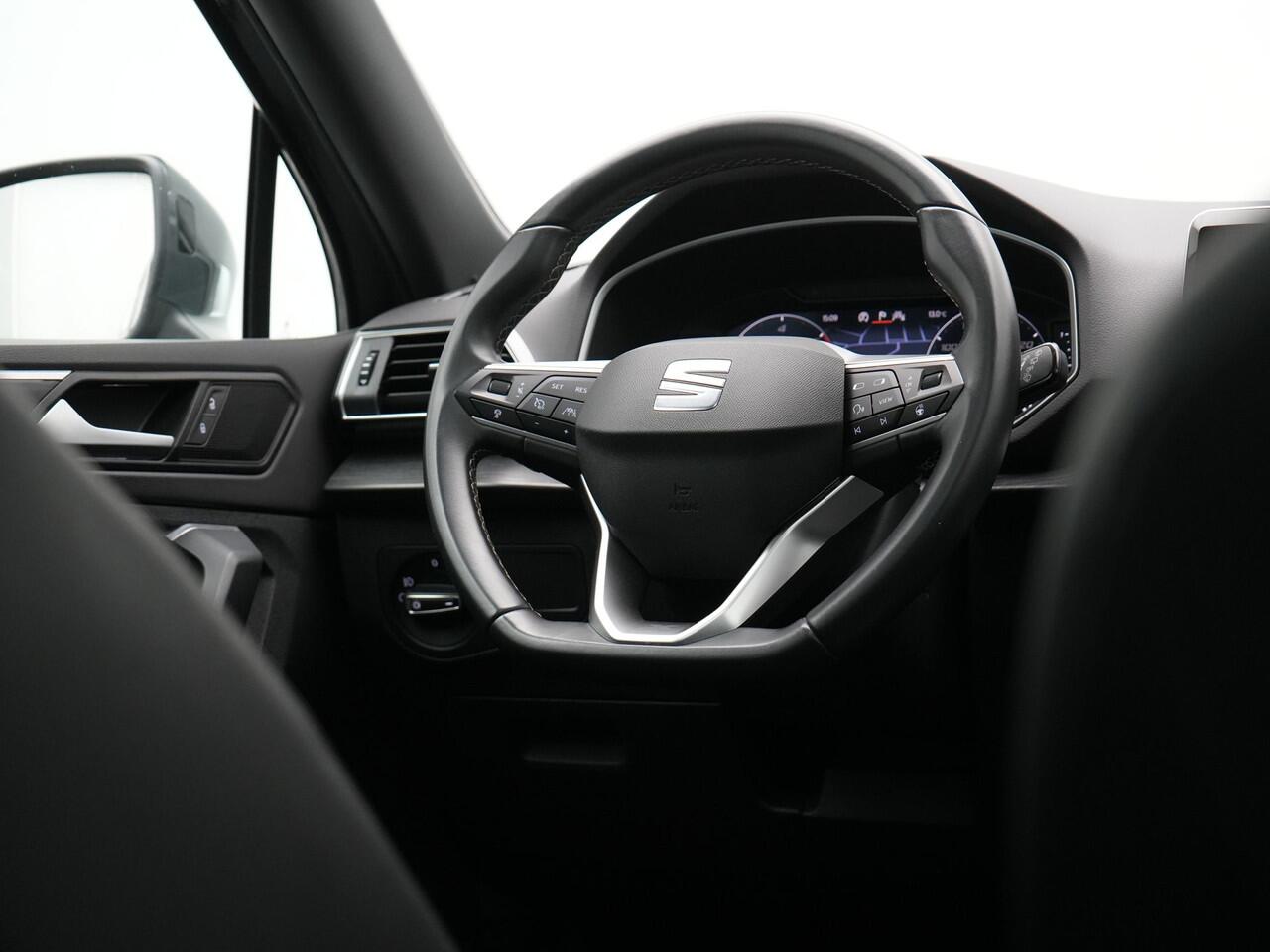 Seat Tarraco 1.4 TSI e-Hybrid Xcellence Plug In Hybrid 245pk Dealer O.H PHEV | Trekhaak Af Fabriek | Panodak | Adaptive Cruise | 360 Camera | Lederen Sportstoelen Memory & Verwarmd | Apple Carplay | Virtual | Stuur Verwarmd | Blis | Navigatie | DAB | 20"L.M |