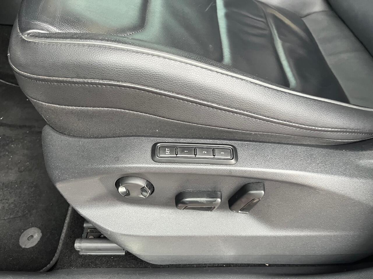 Seat Tarraco 1.4 TSI e-Hybrid PHEV 245pk DSG FR Business Intense / Panoramadak / Lederen Bekleding / Memory / 20" LMV / Navi / Camera / Keyless / Alarm / Stuur en Stoelverwarming V+A