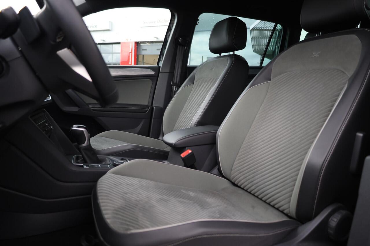 Seat Tarraco 1.4 TSI e-Hybrid PHEV Xperience Business Intense achteruitrijcamera elektrische achterklep zwarte dakhemel leder / alcantara digital cockpit navigatie privacy glas draadloos carplay ACC dealer onderhouden