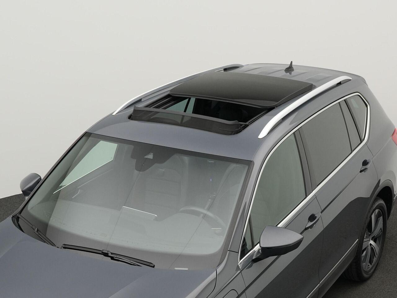 Seat Tarraco 1.4 TSI e-Hybrid 245 pk PHEV Xcellence | Panoramadak | Trekhaak | Rondomzicht camera | Stoel-/achterbankverwarming | Adaptive Cruise | Standkachel | Side Asist | 19 inch