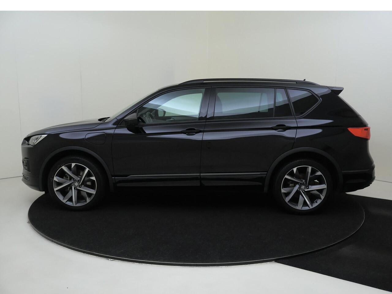 Seat Tarraco 1.4 TSI e-Hybrid PHEV FR Business | Trekhaak | Parkeerassistent | Adaptieve demping systeem | 3-zone airco | Dodehoek detectie | Keyless | Stoel- en stuurwielverwarming |