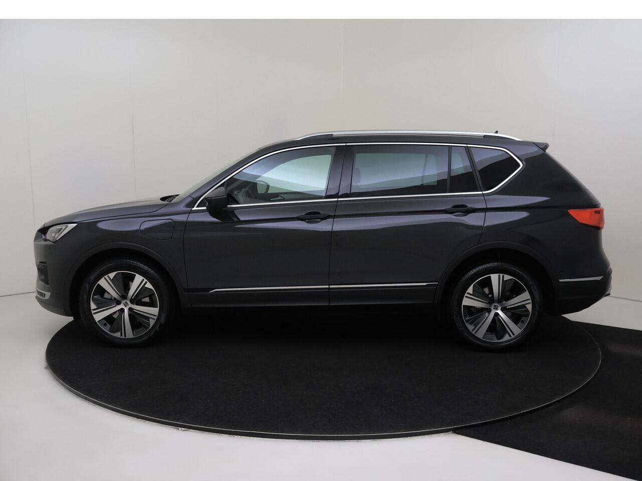 Seat Tarraco 1.4 TSI e-Hybrid PHEV Xperience Business Intense | Trekhaak | Adaptieve demping | Parkeerassistent | Keyless | Stoelverwarming voor en achter | Dodehoek detectie | Navigatie |