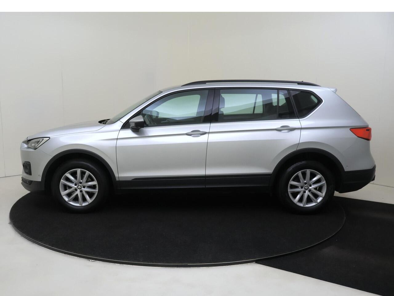 Seat Tarraco 1.5 TSI Style | Parkeerasisstent | Achteruitrijcamera | 3-zone airco | Dodehoek detectie | Navigatie | Digital cockpit | Elektrisch inklapbare buitenspiegels |