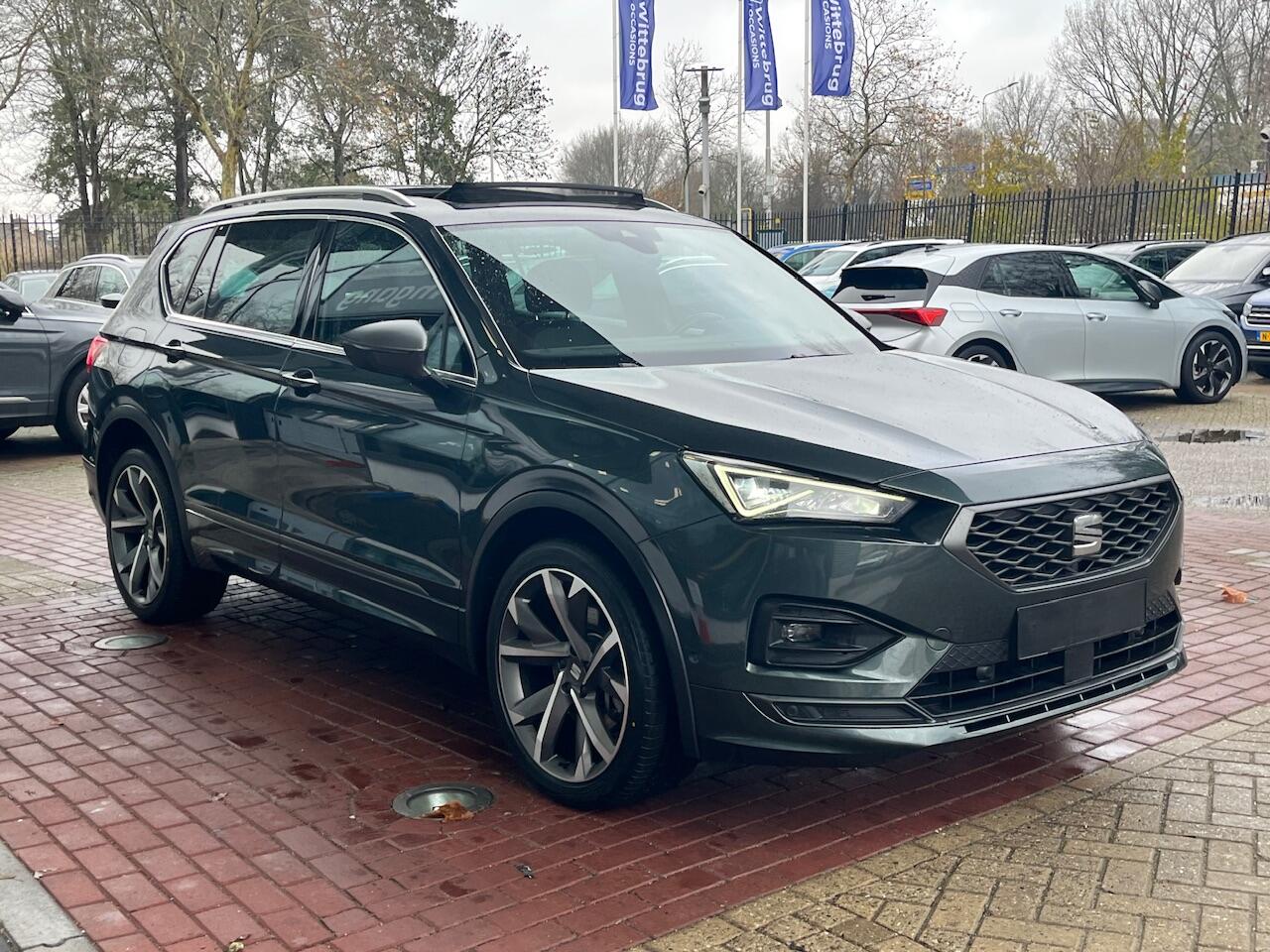 Seat Tarraco 1.4 TSI e-Hybrid PHEV 245pk DSG FR Business Intense / Panoramadak / Lederen Bekleding / Memory / 20" LMV / Navi / Camera / Keyless / Alarm / Stuur en Stoelverwarming V+A