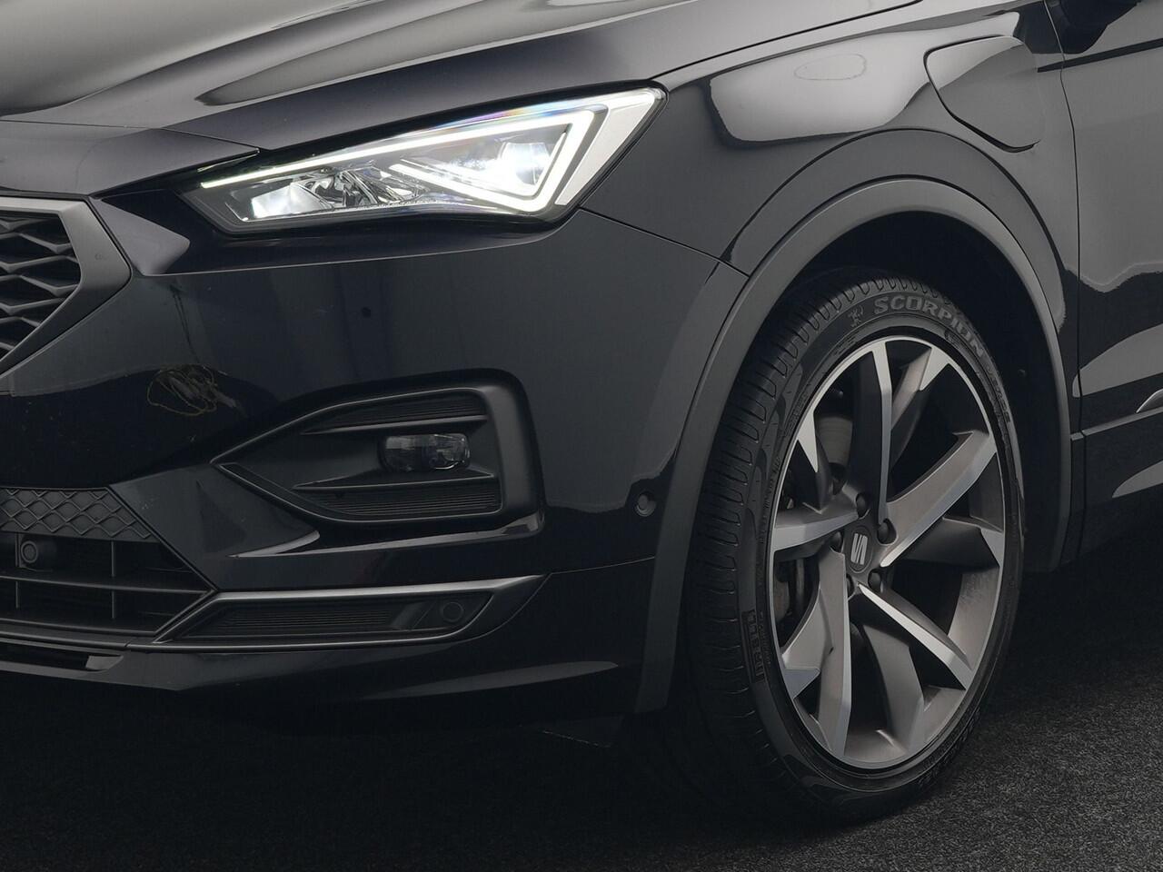 Seat Tarraco 1.4 TSI e-Hybrid FR Plug In Hybrid 245pk Dealer O.H PHEV | Panodak | Adaptive Cruise | 360 Camera | Lederen Sportstoelen Memory & Verwarmd | Apple Carplay | Keyless | Stuur & Achterbank Verwarmd | Blis | Navigatie | Virtual | DAB |