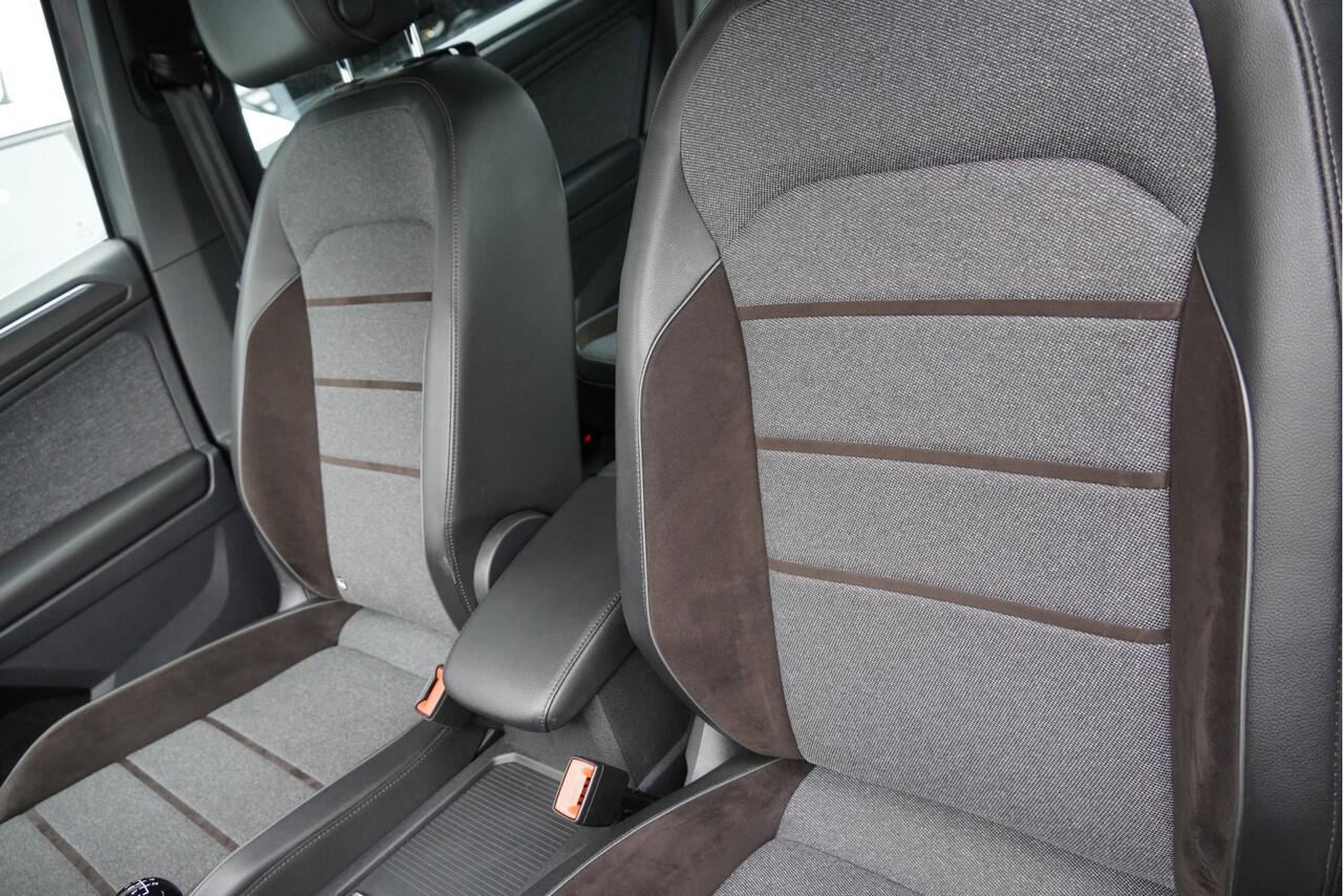 Seat Tarraco 1.5 TSI 150PK! Xcellence Limited Edition BJ2020 Lmv 19" | Pdc | Navi | Achteruitrijcamera | Elek. trekhaak | Elek. achterklep | App-Connect | Beats Audio | Virtual cockpit | Dashboard verlichting | Climate control | Cruise control | Zwarte hemel