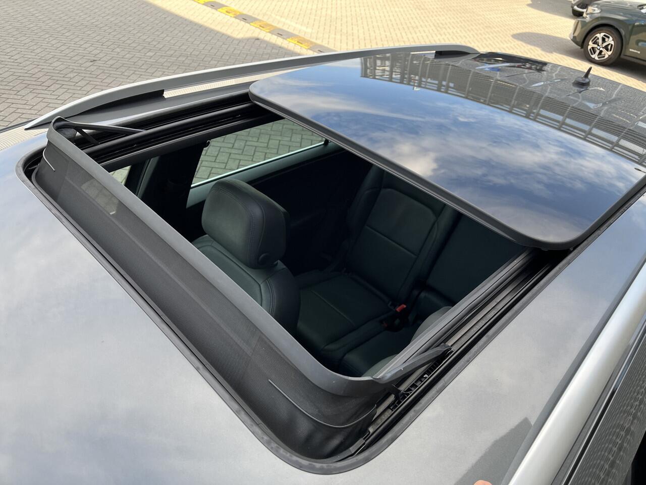 Seat Tarraco 2.0 TSI 4DRIVE 190PK Xcellence Limited Edition / Panoramadak / LED / Lederen Bekleding / Digitale Cockpit / Achteruitrijcamera / Elektrische Achterklep