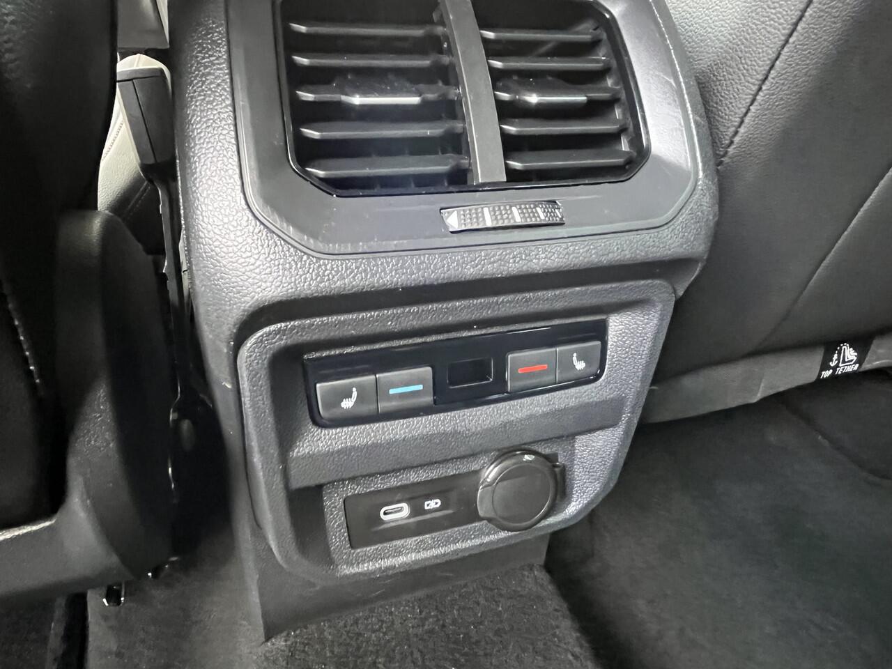 Seat Tarraco 1.4 TSI e-Hybrid PHEV FR Business Intense / Zwenkbare trekhaak / achteruitrij camera / 19'' LMV / 3-zone climate / stoelverwarming voor en achter