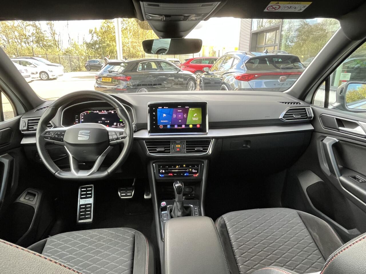 Seat Tarraco 1.4 TSI e-Hybrid PHEV FR Business Intense / Zwenkbare trekhaak / achteruitrij camera / 19'' LMV / 3-zone climate / stoelverwarming voor en achter