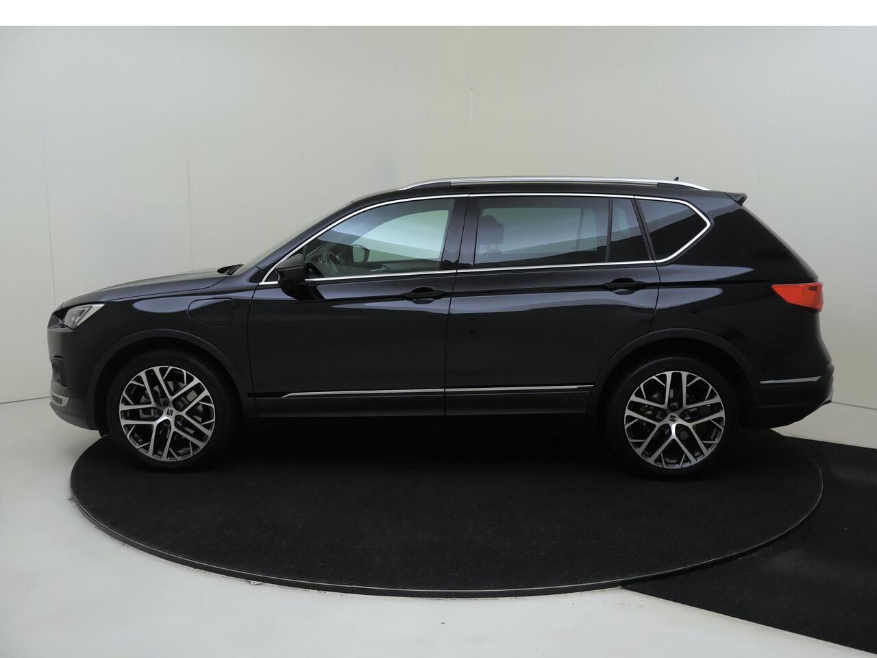 Seat Tarraco 1.4 TSI e-Hybrid PHEV Xperience Business Intense | 360 camera | Adaptieve demping | Parkeerasisstent | Keyless | Navigatie | Dodehoek detectie | Stoelverwarming voor en achter | Lederen bekleding |