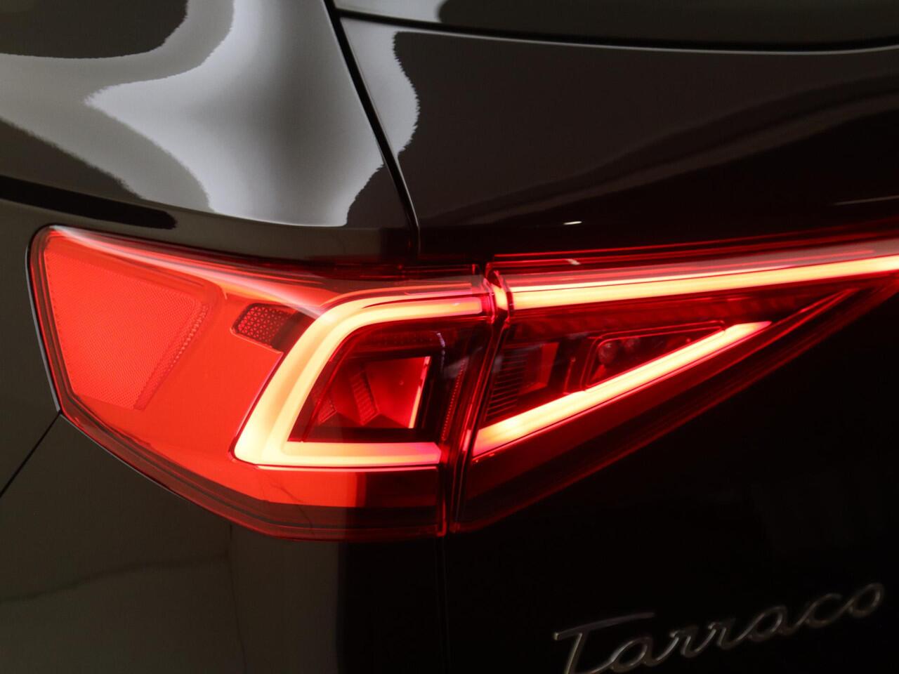 Seat Tarraco 1.4 TSI e-Hybrid PHEV FR Business | Trekhaak | Keyless | Adaptieve demping | Stoelverwarming voor en achter | Parkeerassistent | Dodehoek detectie | Achteruitrijcamera |