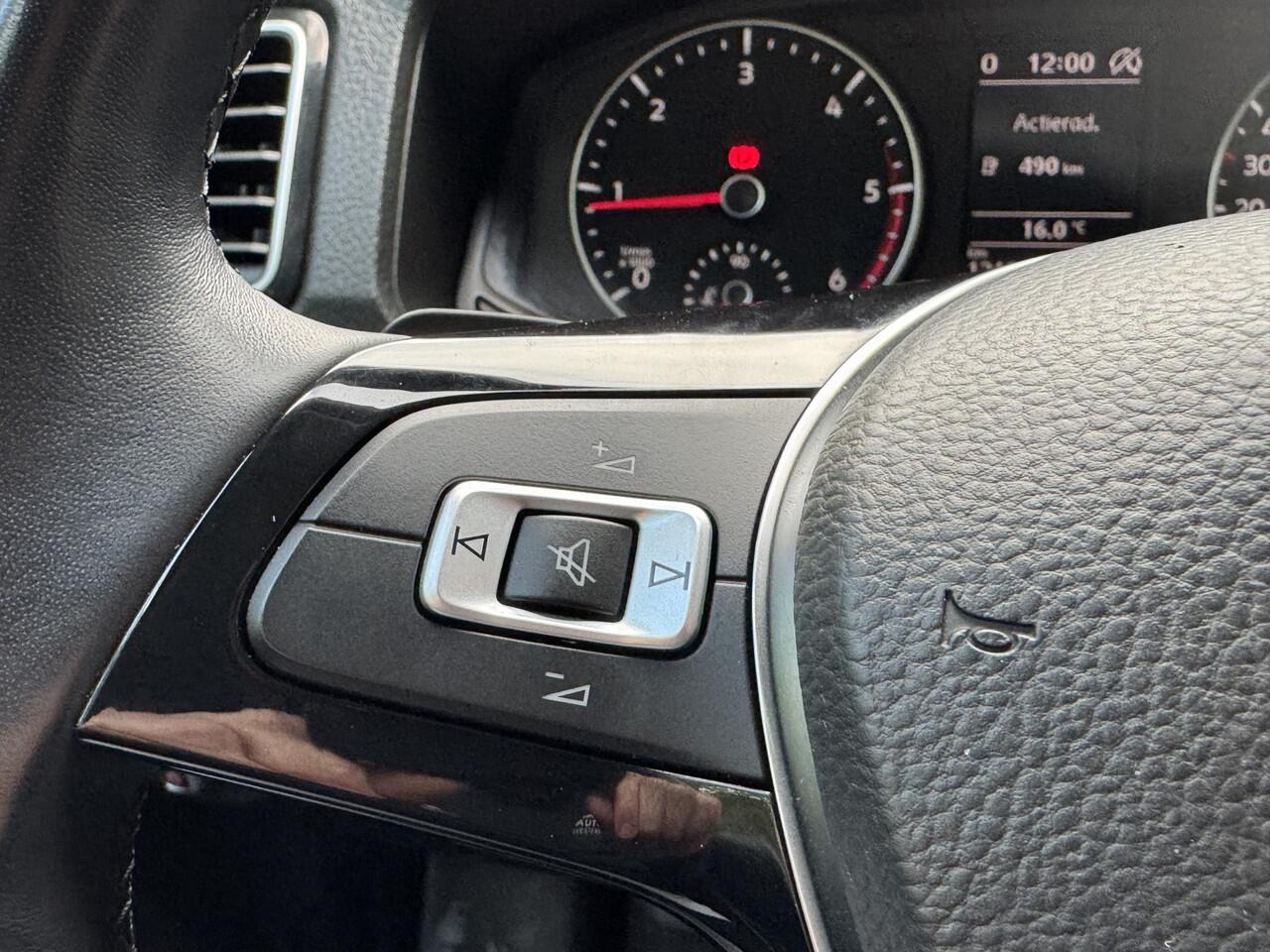 Volkswagen AMAROK 3.0 TDI V6 260pk DSG 4Motion DC Highline Lederenbekleding Navigatie Apple Carplay Laadbak inrichting Camera