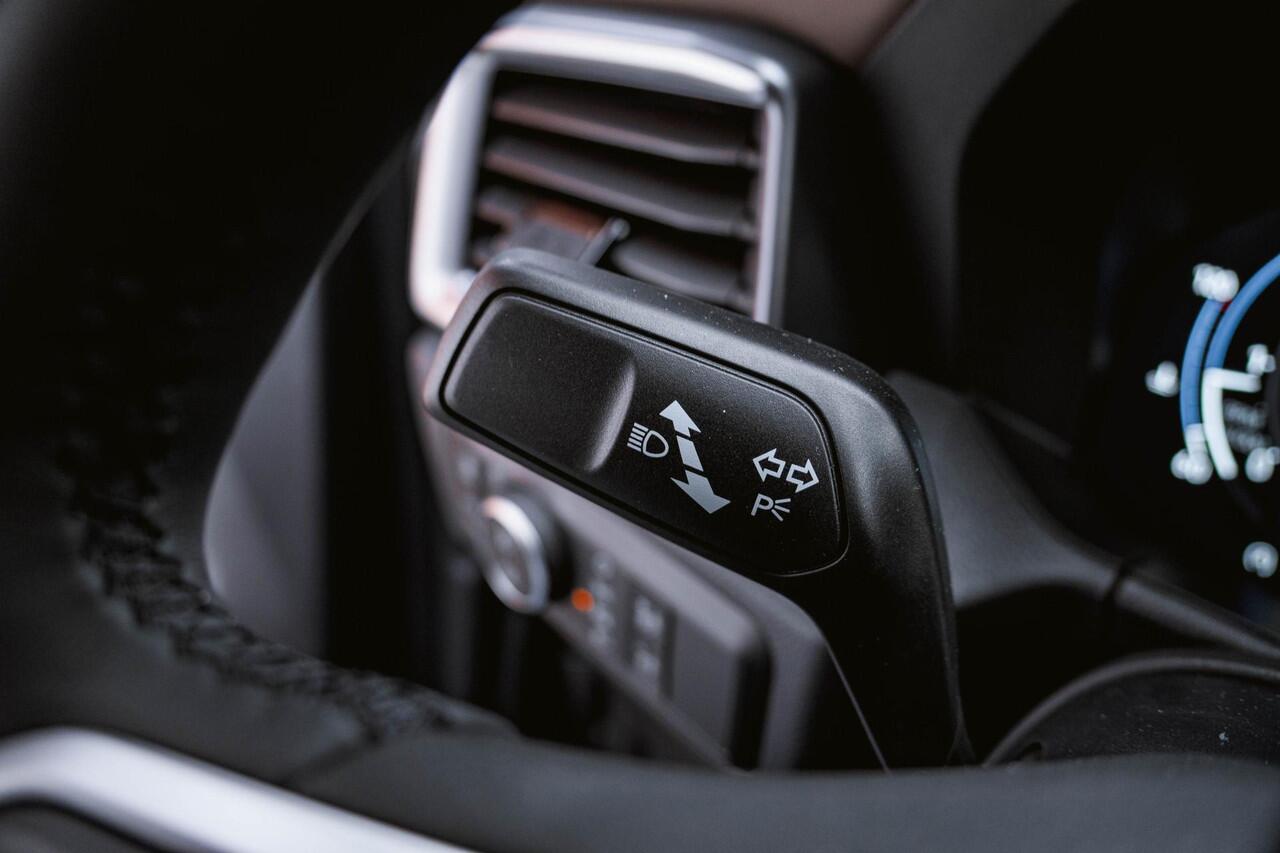 Volkswagen AMAROK 3.0 TDI V6 240PK 4-Motion Aventura ROLLO Elektr. IQ LED | Side Steps | Elek Rolkoffer | 2-zits. |