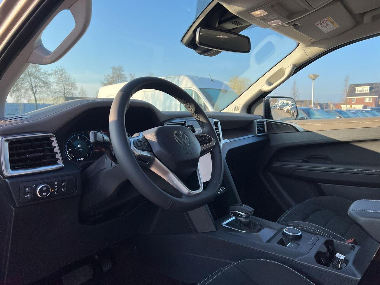 Volkswagen AMAROK Plus Cabine 3.0 TDI V6 240 pk Automaat 4x4 | Style | Rolbeugel | Trekhaak | 360 Camera | ACC | Incl. wand |