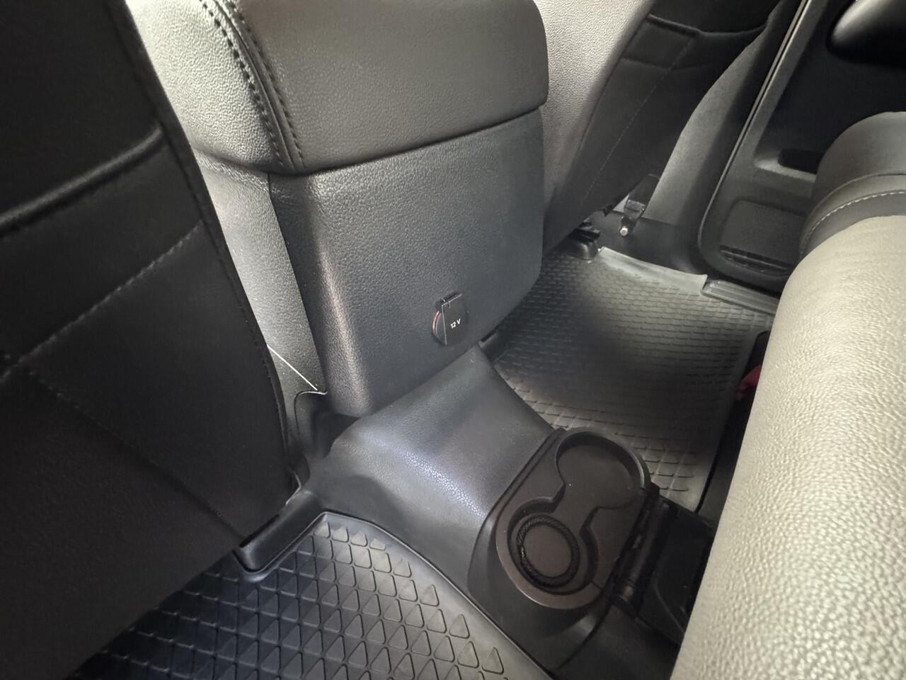 Volkswagen AMAROK 3.0 TDI V6 260pk DSG 4Motion DC Highline Lederenbekleding Navigatie Apple Carplay Laadbak inrichting Camera