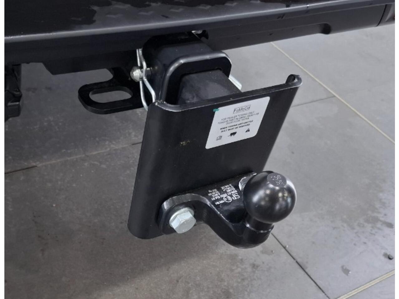 Volkswagen AMAROK 2.0 TDi AUT Life 4Motion | Assist pack 2 | Infotainment pack 2 | 17" LMV | TG 3500 kg