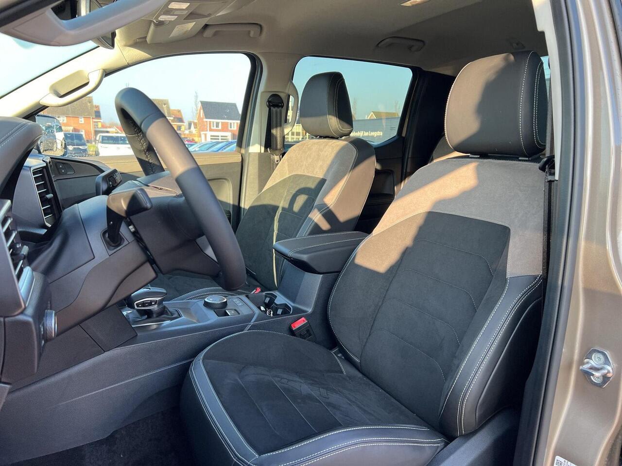 Volkswagen AMAROK Plus Cabine 3.0 TDI V6 240 pk Automaat 4x4 | Style | Rolbeugel | Trekhaak | 360 Camera | ACC | Incl. wand |