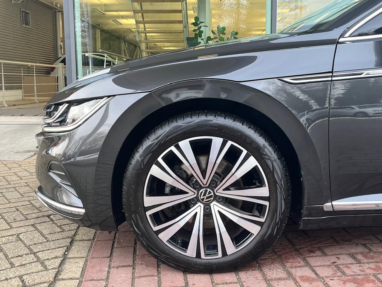 Volkswagen Arteon Shooting Brake 1.4 TSI 218PK DSG e-Hybrid Elegance Business+ / Panorama dak / Virtual cockpit / App-connect / Elec. Achterklep / Stoelverwarming V+A