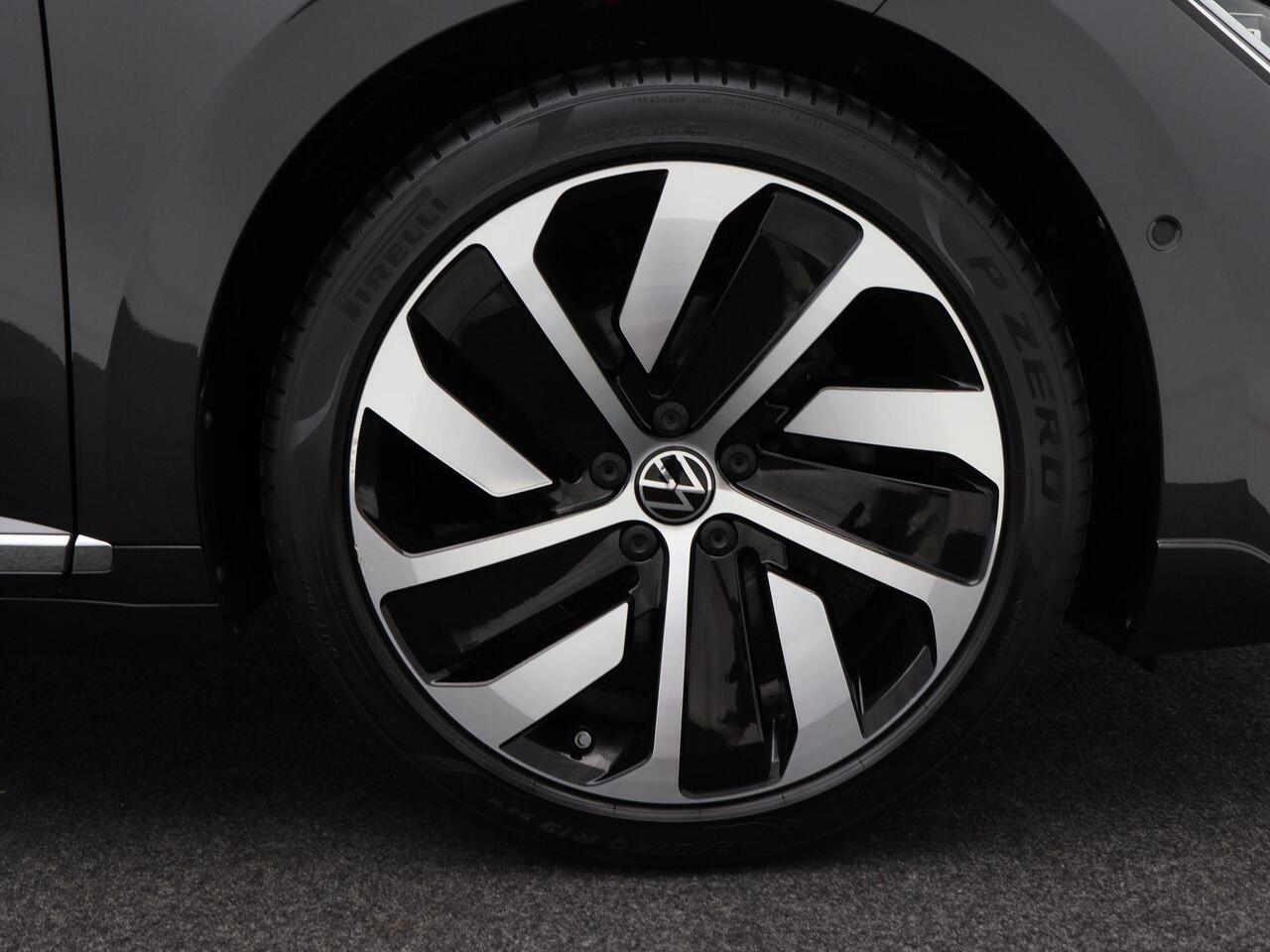 Volkswagen Arteon Shooting Brake 1.4 TSi 218 Pk Automaat eHybrid R-Line Business+ | Head-Up | Full LED | 360° Camera | Trekhaak | Panorama Dak | Stoel en Stuur Verwarming | Elektrische Achterklep | Carplay | Navigatiesysteem | Climate Control | 19 Inch | 69.579 Km!!