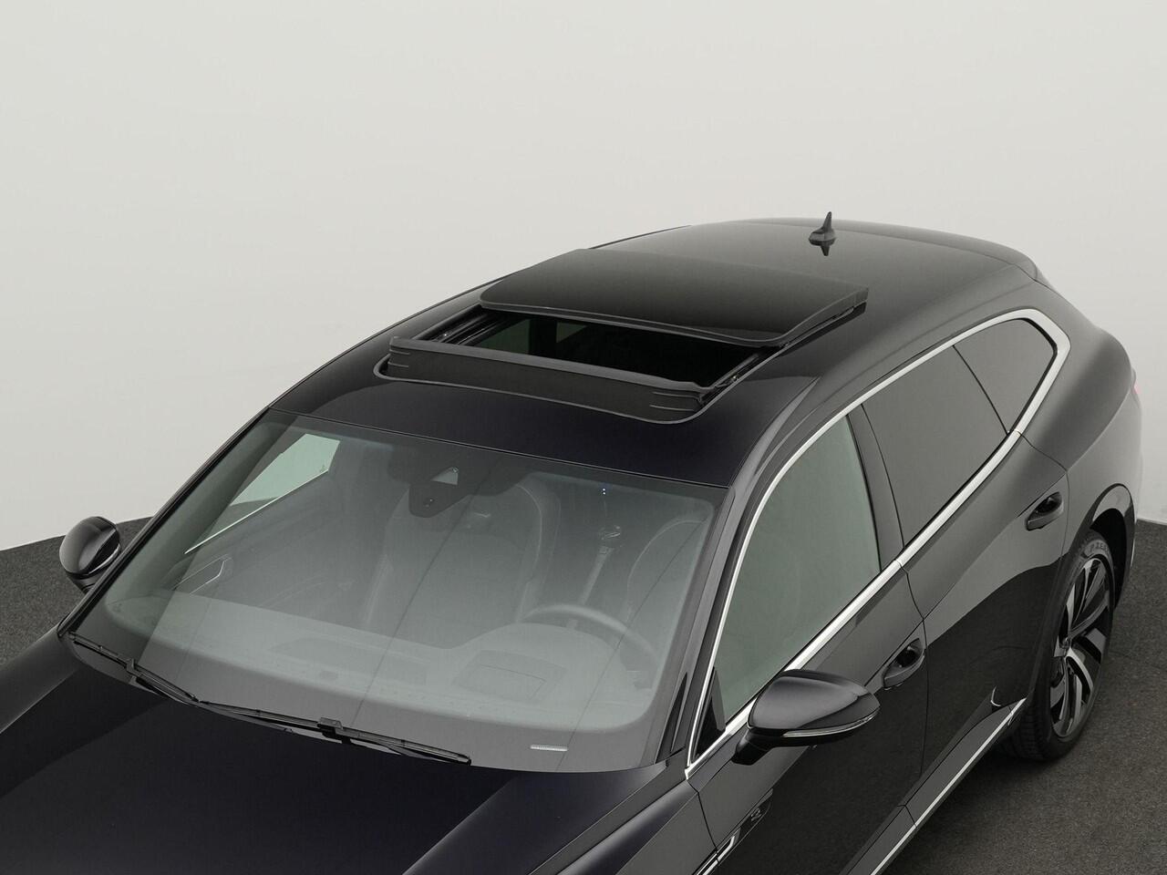 Volkswagen Arteon Shooting Brake 1.4 TSI eHybrid 218 pk DSG R-Line Business | Panoramadak | Trekhaak | Navigatie Discover Pro | Geheugenstoel | Adaptief onderstel | Head-up display | Rondomzicht camera