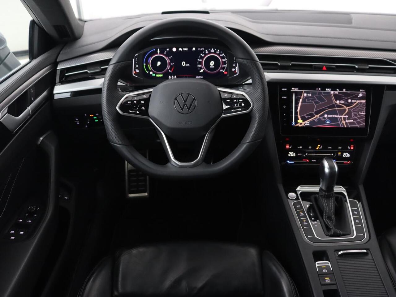 Volkswagen Arteon Shooting Brake 1.4 eHybrid R-Line | Panoramadak | Leder | Head-Up | Stoelverwarming | 360 Camera | Matrix LED | Massage | Park Assist | Sportstoelen | Keyless | Achterbankverwarming | Carplay | PHEV