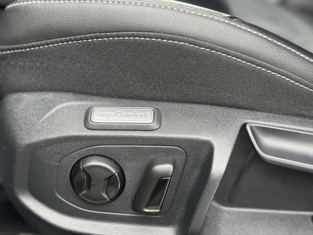 Volkswagen Arteon 2.0 TSI R-Line | Panorama | 19" | Adaptive Cruise | Keyless