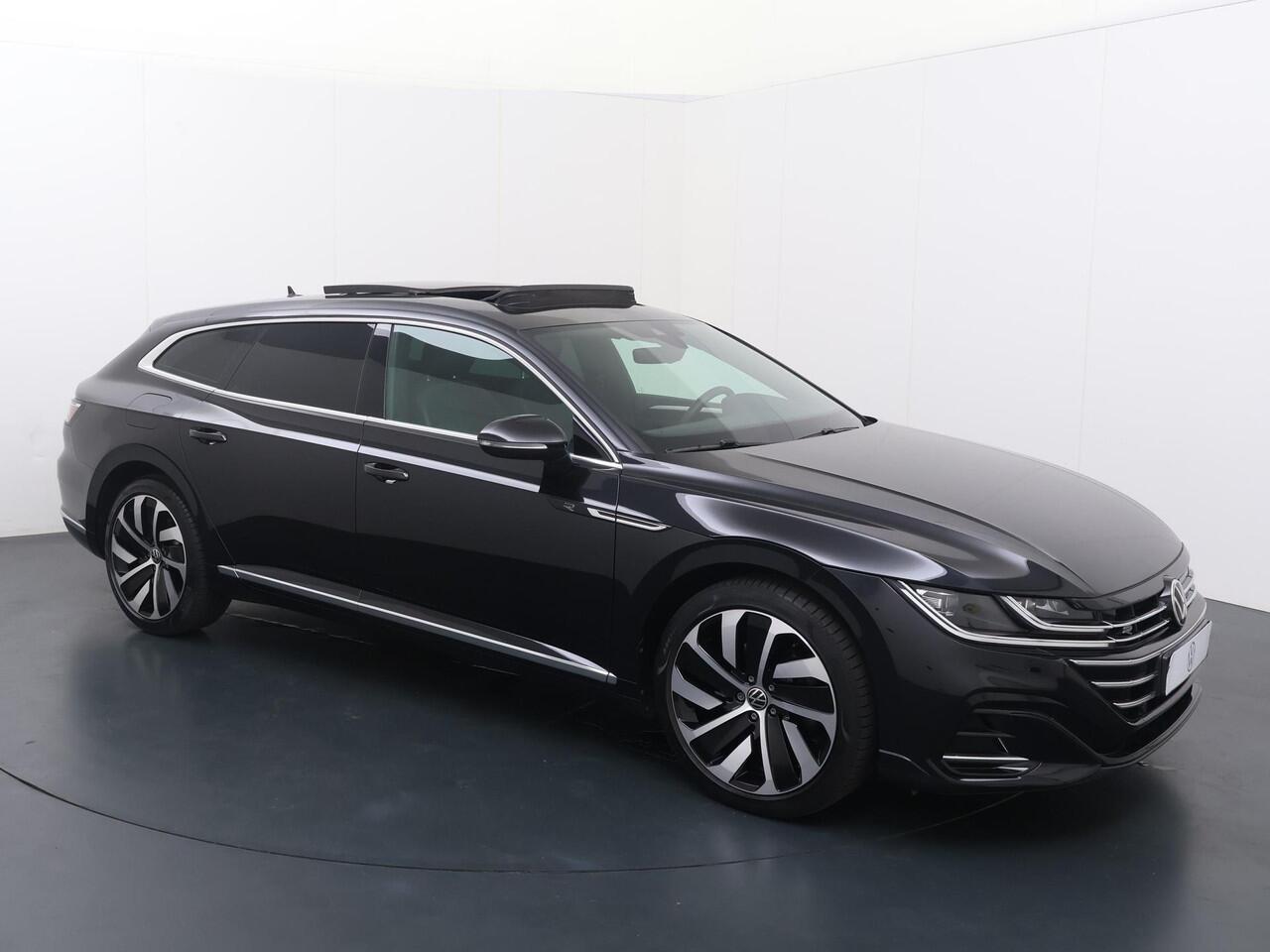 Volkswagen Arteon Shooting Brake 1.4 TSI eHybrid R-Line Business+ | 218 PK | SoH 89% | Trekhaak wegklapbaar | Panoramadak | IQ light LED koplampen | R-Line |