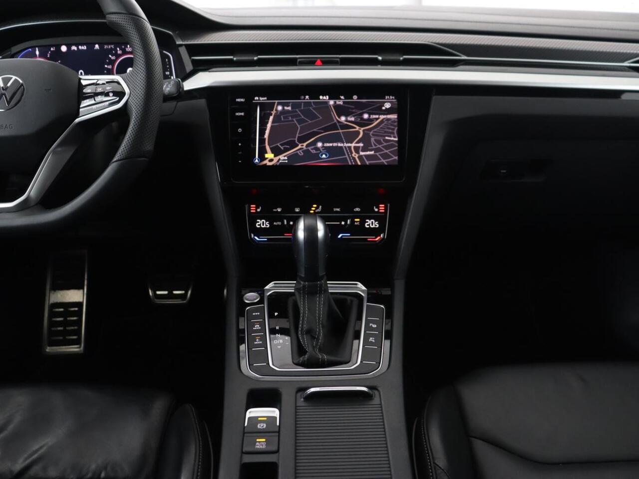 Volkswagen Arteon Shooting Brake 1.4 eHybrid R-Line | Panoramadak | Leder | Head-Up | Stoelverwarming | 360 Camera | Matrix LED | Massage | Park Assist | Sportstoelen | Keyless | Achterbankverwarming | Carplay | PHEV