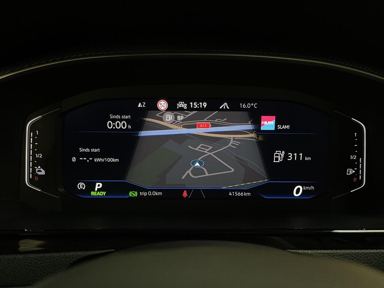 Volkswagen Arteon Shooting Brake 1.4 TSI eHybrid R-Line Business 19"/Panoramadak/Sportstoelen + leder + memory/Standkachel/Stoelverwarming/Elektrische klep/Dodehoek