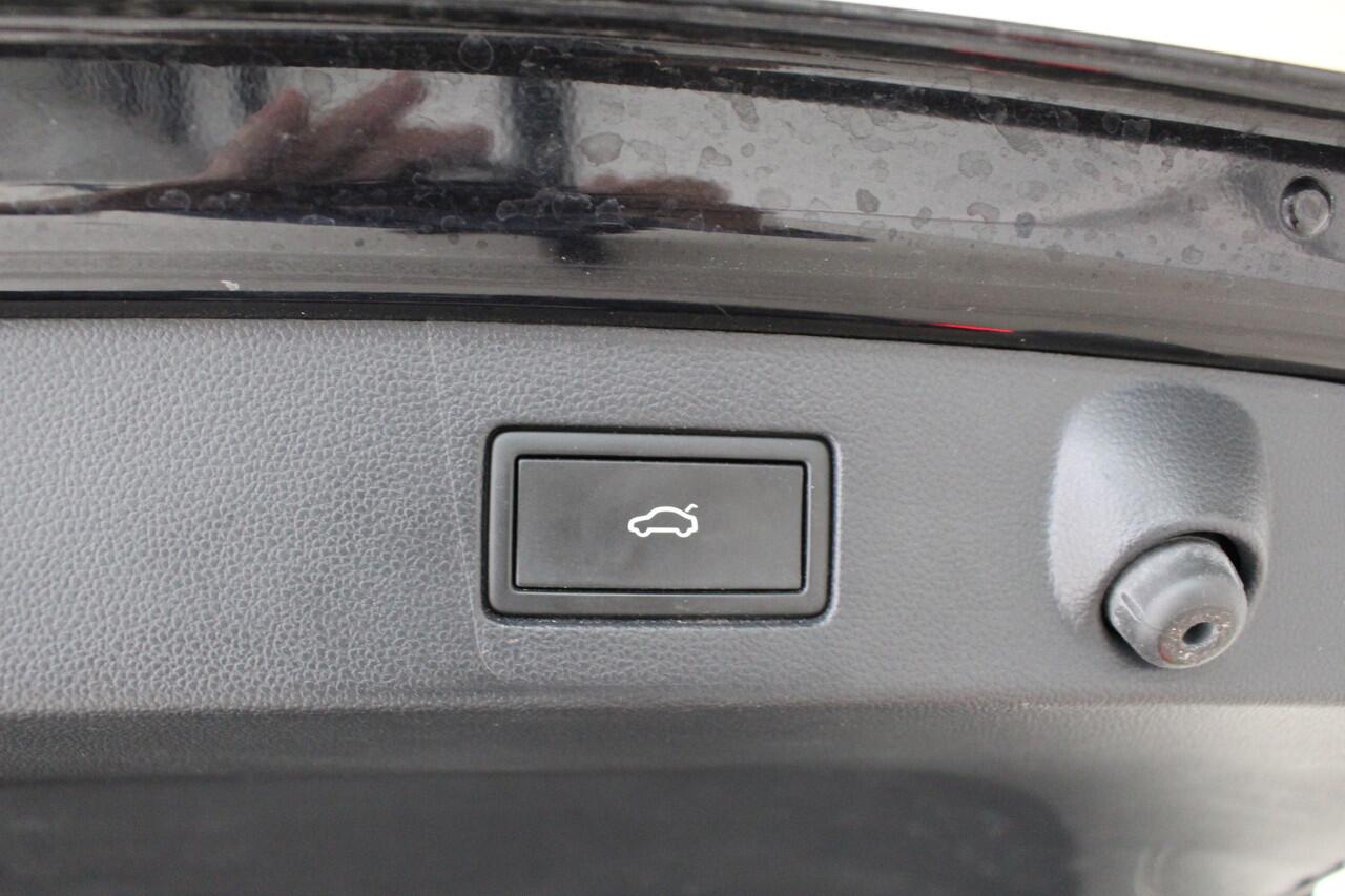 Volkswagen Arteon Shooting Brake 1.4 TSI eHybrid R-Line Business+ Panoramadak | Navigtaie | Leder | Camera | 18" Velgen | 96% SoH