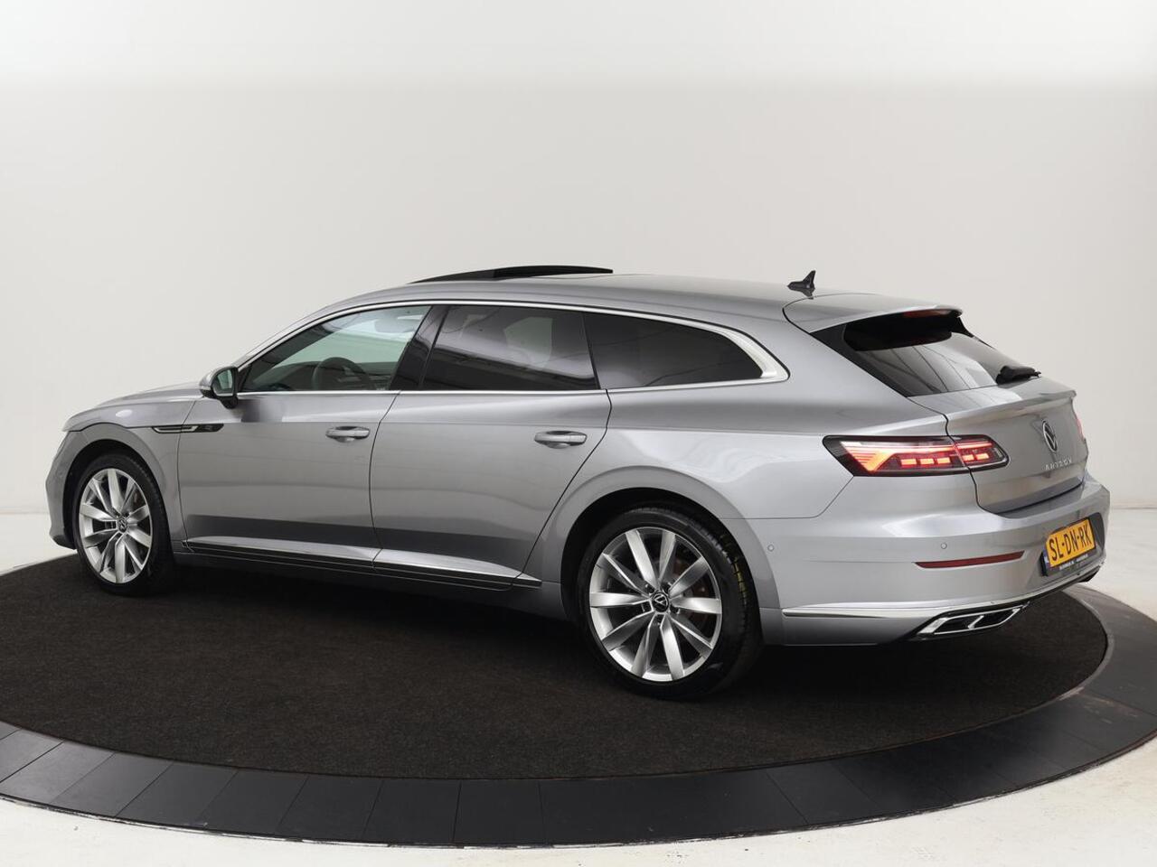 Volkswagen Arteon Shooting Brake 1.4 eHybrid R-Line | Panoramadak | Leder | Head-Up | Stoelverwarming | 360 Camera | Matrix LED | Massage | Park Assist | Sportstoelen | Keyless | Achterbankverwarming | Carplay | PHEV