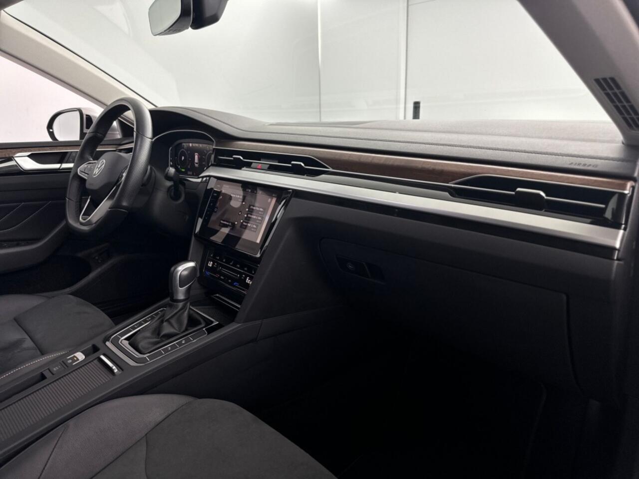 Volkswagen Arteon 1.4 TSI e-Hybrid Elegance Business + | Virtual Cockpit | Elektrische Achterklep | Elektrische Stoelen