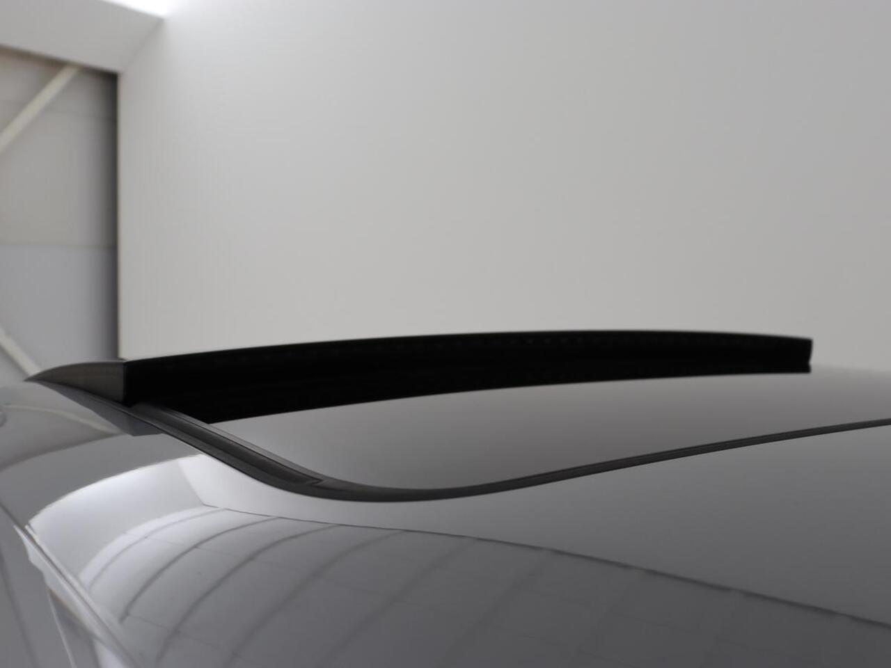 Volkswagen Arteon Shooting Brake 1.4 eHybrid R-Line | Panoramadak | Leder | Head-Up | Stoelverwarming | 360 Camera | Matrix LED | Massage | Park Assist | Sportstoelen | Keyless | Achterbankverwarming | Carplay | PHEV