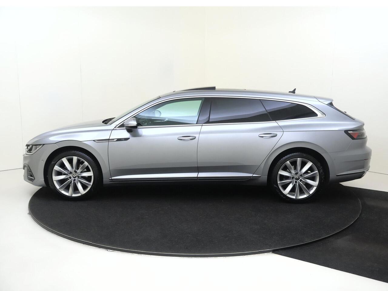 Volkswagen Arteon Shooting Brake 1.4 TSI eHybrid R-Line Business | SoH 95% | Panoramadak | Trekhaak | Adaptieve demping systeem | Head-up display | 3-zone airco | Dodehoek detectie | Keyless | Adaptieve cruise control |