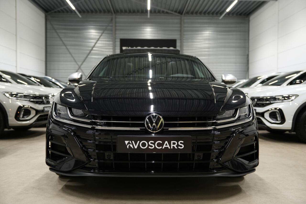 Volkswagen Arteon Shooting Brake 2.0 TSI R 320PK * Pano - Kuipstoelen - Trekhaak - H/K - 20" - HUD *