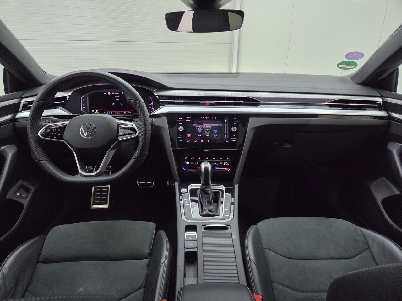 Volkswagen Arteon Shooting Brake 1.4 TSI eHybrid R-Line Business+ | Panoramadak | Stoelverwarming | Camera |*