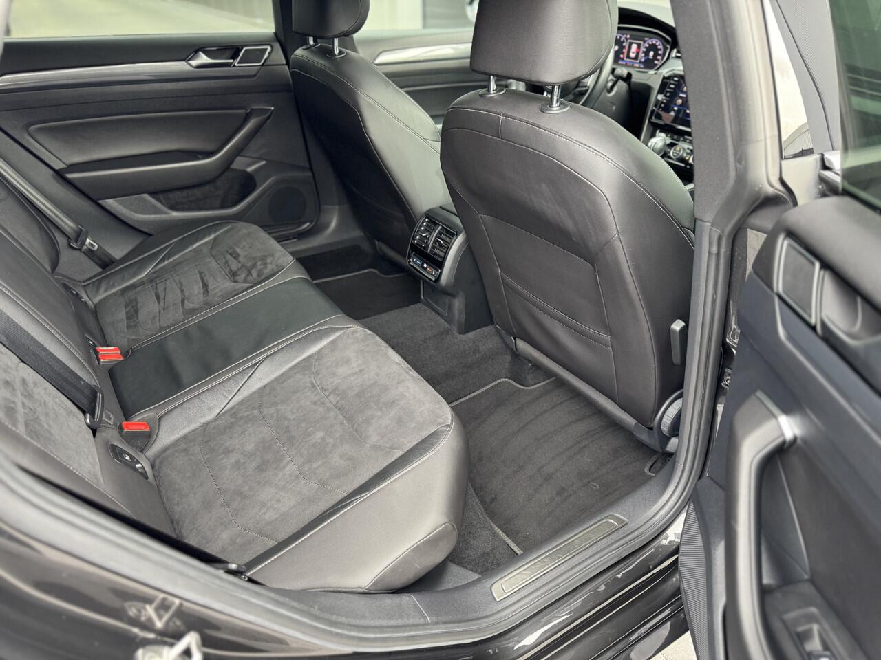 Volkswagen Arteon 2.0 TSI R-Line | Panorama | 19" | Adaptive Cruise | Keyless