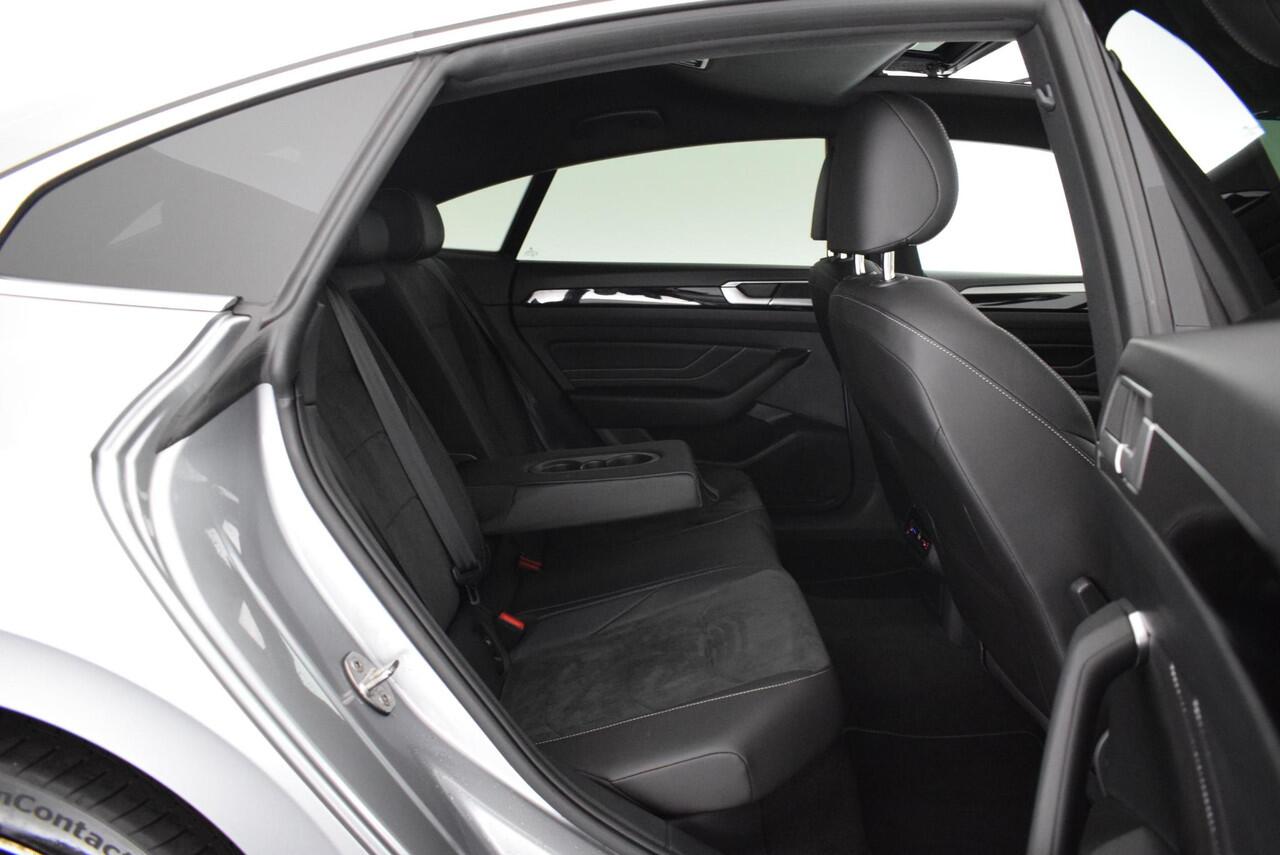 Volkswagen Arteon 1.4 TSI 218pk eHybrid R-Line Business+ Camera Keyless Panoramadak Stoelverwarming Virtual Cockpit Navigatie