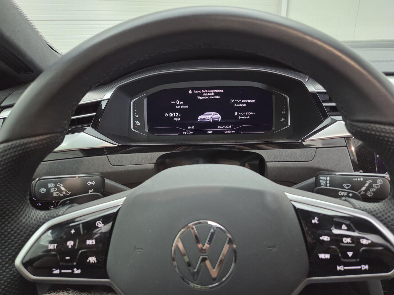 Volkswagen Arteon Shooting Brake 1.4 TSI eHybrid R-Line Business+ | Panoramadak | Stoelverwarming | Camera |*