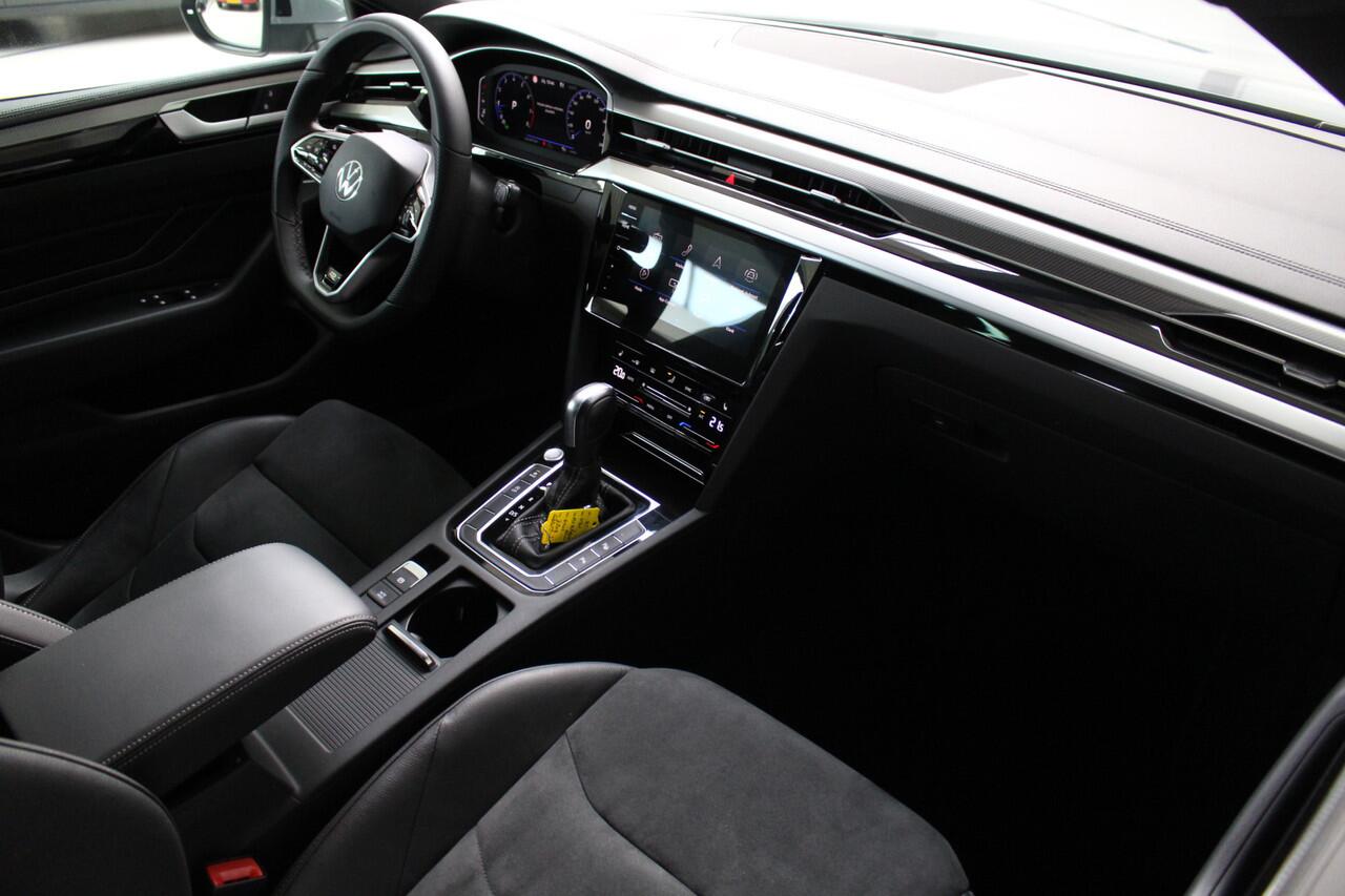 Volkswagen Arteon Shooting Brake 2.0 TSI R-Line 190PK DSG Panoramadak | Navigatie | Trekhaak | Side Assist | Camera
