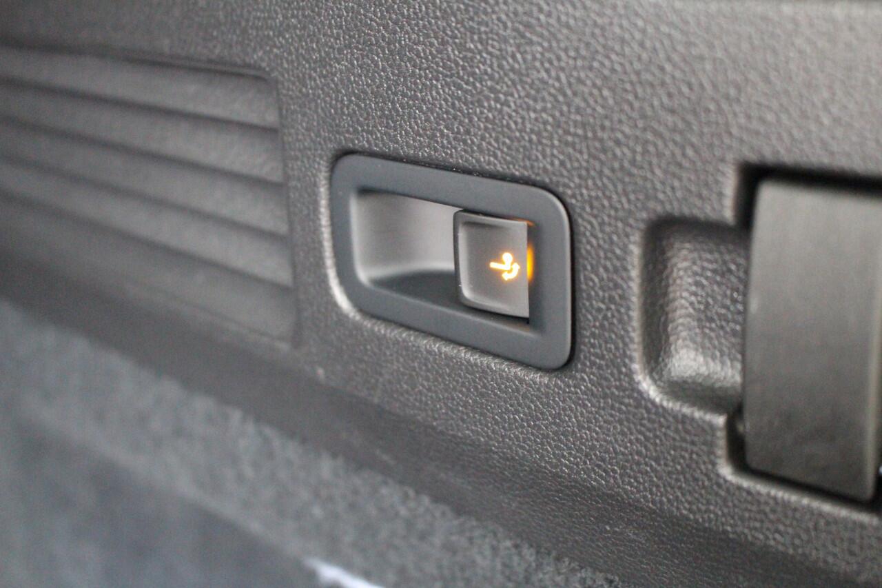 Volkswagen Arteon Shooting Brake 2.0 TSI R-Line 190PK DSG Panoramadak | Navigatie | Trekhaak | Side Assist | Camera