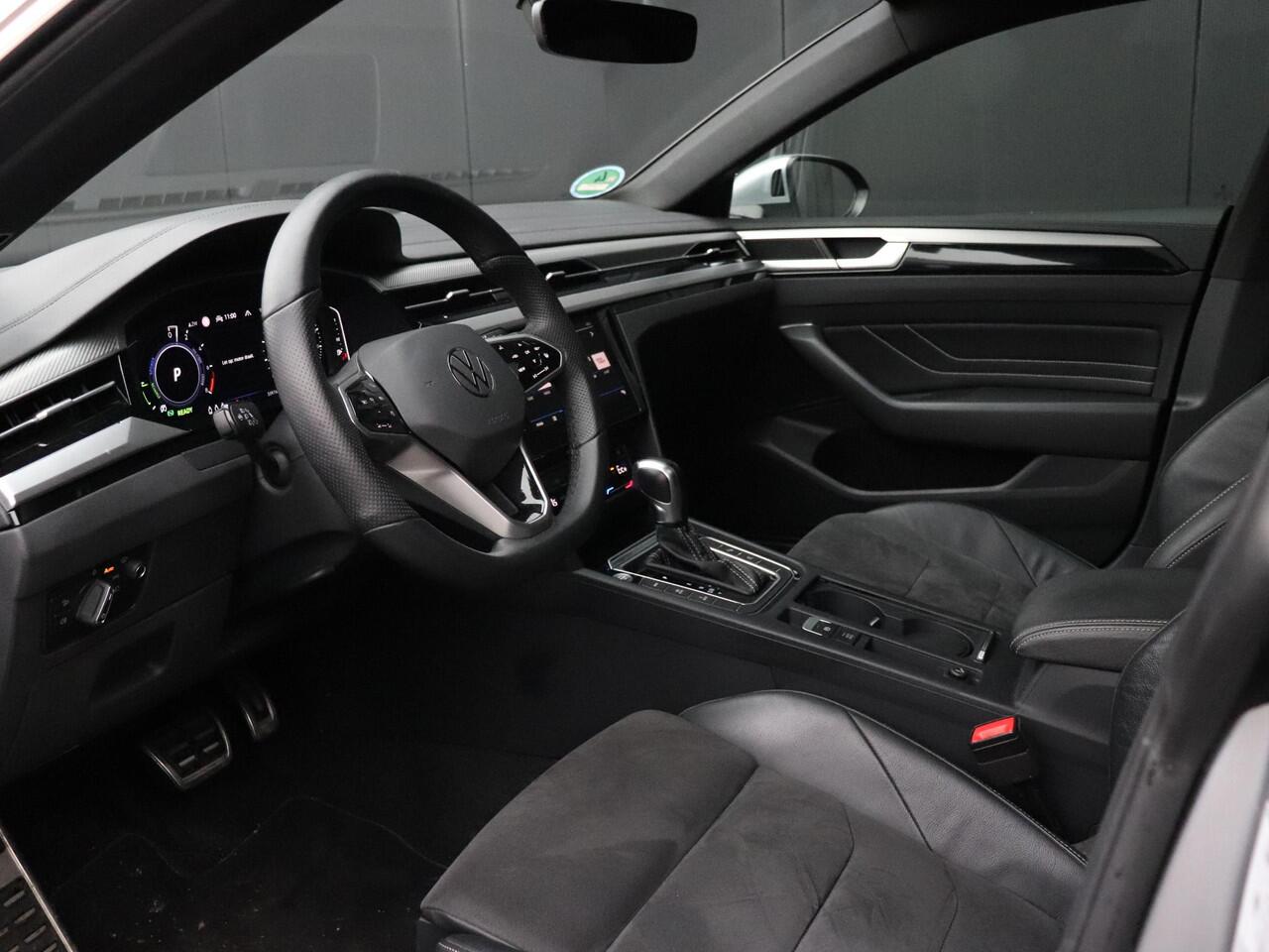 Volkswagen Arteon 1.4 TSI eHybrid R-Line Business+ | PANO-DAK | SOH 92,6% | TREKHAAK | CAMERA | HEAD-UP | STOEL/STUURVERW. | APPLE CARPLAY |