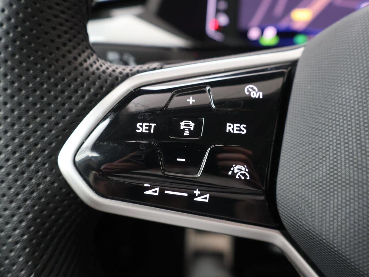 Volkswagen Arteon Shooting Brake 1.4 TSI eHybrid R-Line Business+ | 218 PK | SoH 91% | Trekhaak wegklapbaar | Panoramadak | Head-Up display | R-Line |