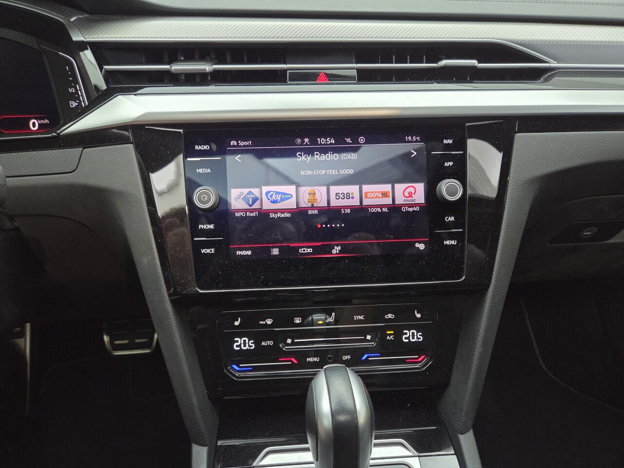 Volkswagen Arteon Shooting Brake 1.4 TSI eHybrid R-Line Business+ | Panoramadak | Stoelverwarming | Camera |*