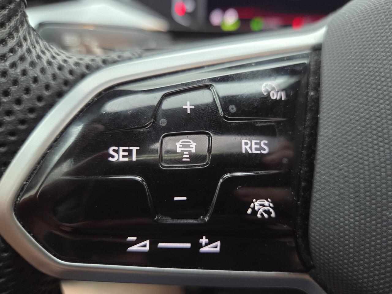 Volkswagen Arteon Shooting Brake 1.4 TSI eHybrid R-Line Business+ | Panoramadak | Stoelverwarming | Camera |*