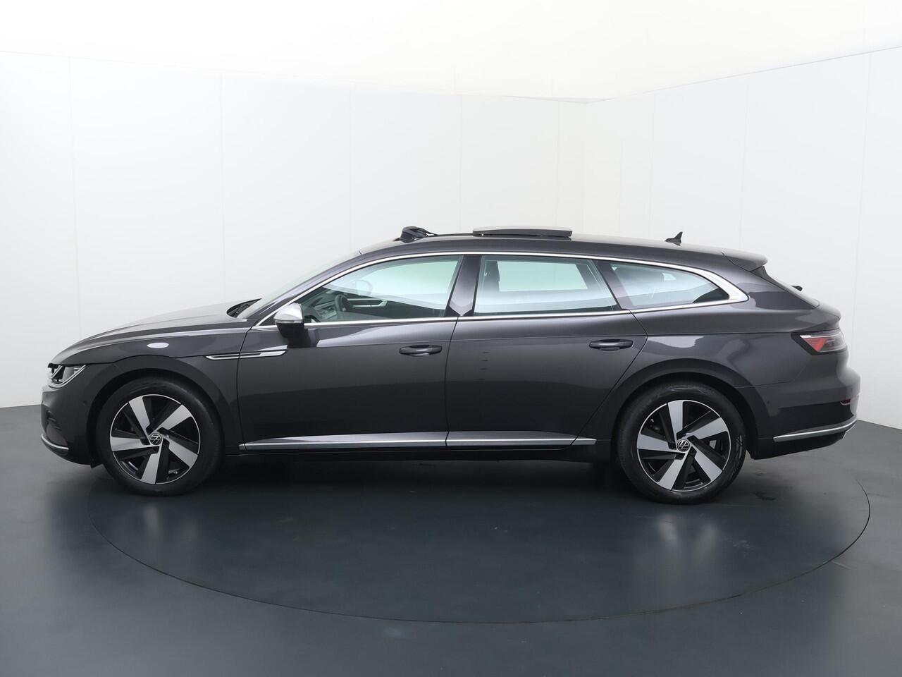 Volkswagen Arteon Shooting Brake 1.4 TSI eHybrid R-Line Business+ | 218 PK | SoH 91% | Trekhaak wegklapbaar | Panoramadak | Head-Up display | R-Line |